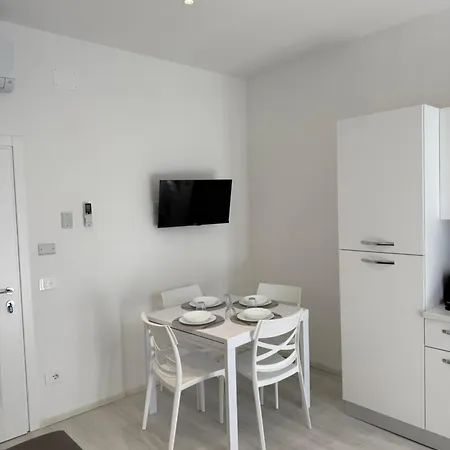 Double Spaces Vado Apartamento *